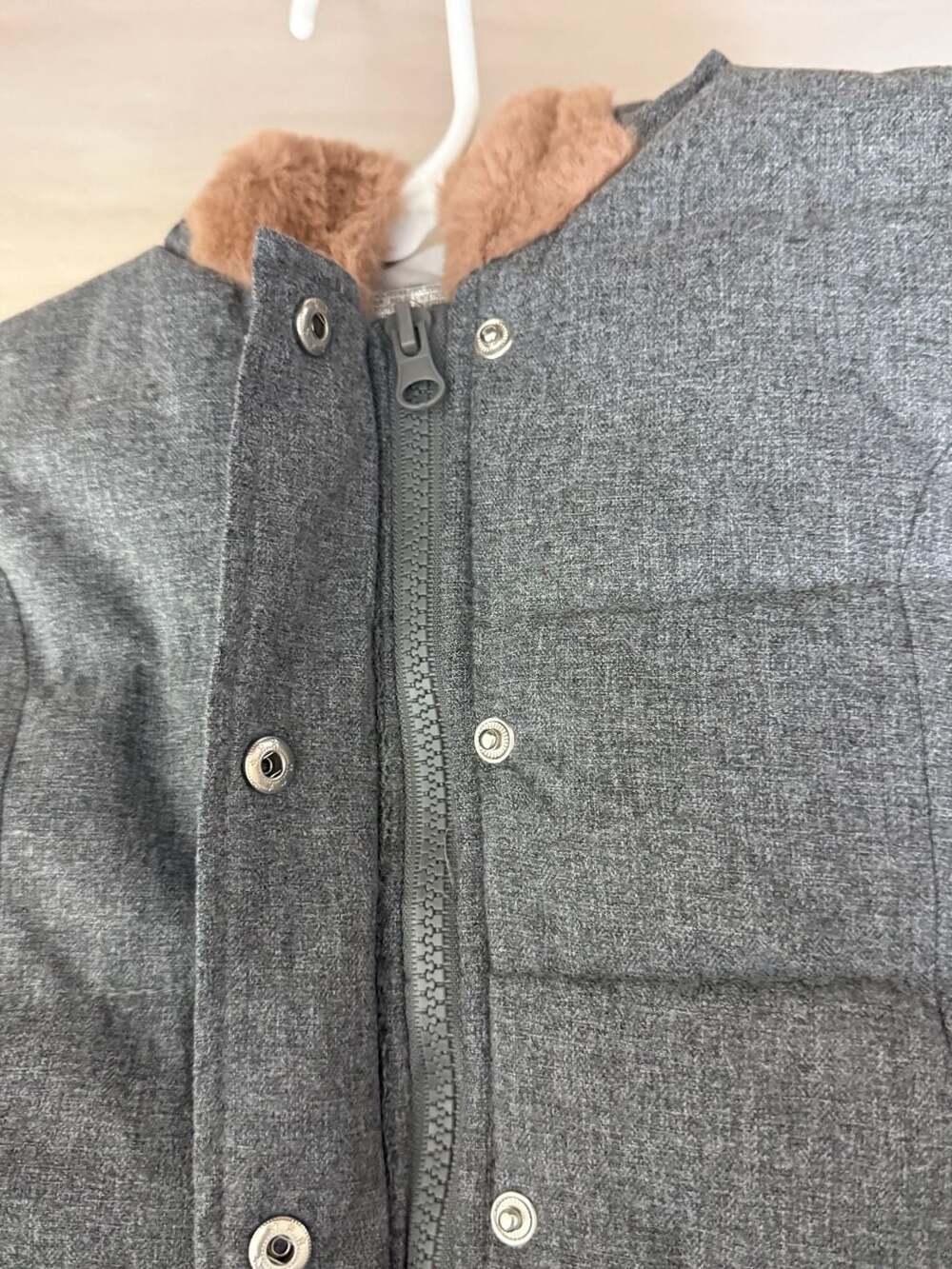 Nicole Miller New York Girls Gray Puffer Vest with Faux Fur Hood Size 6 - Picture 4 of 5